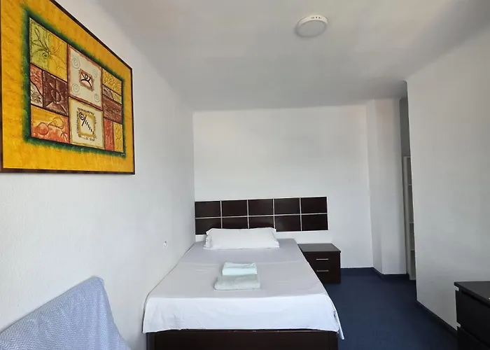 Habitacion Privada Comoda Centro Malaga Vialia Estacion De Tren Maria Zambrano Y Tambien Cerca A La Playa